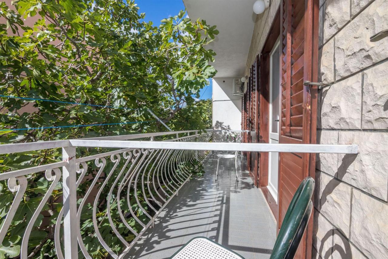 Apartments Zeljko Makarska Bagian luar foto