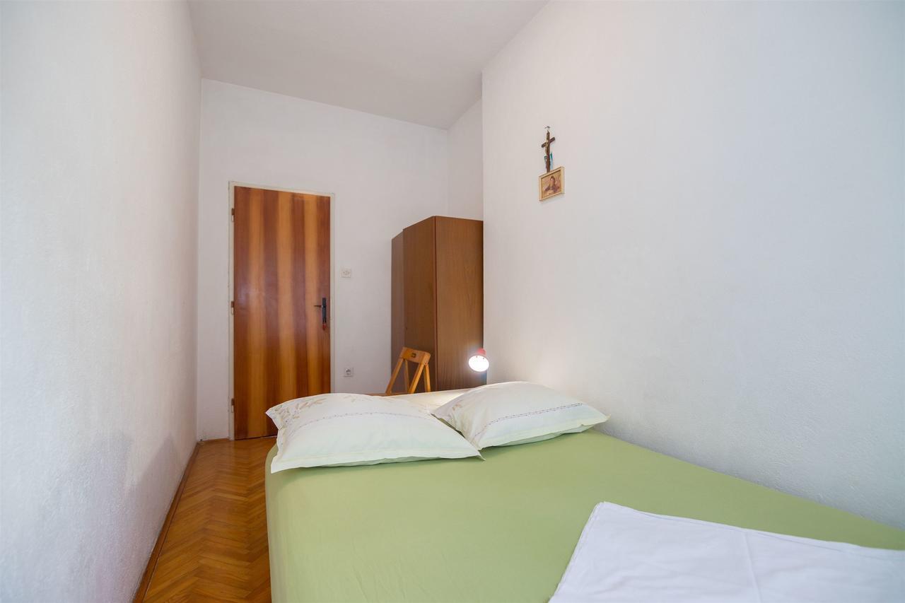 Apartments Zeljko Makarska Bagian luar foto