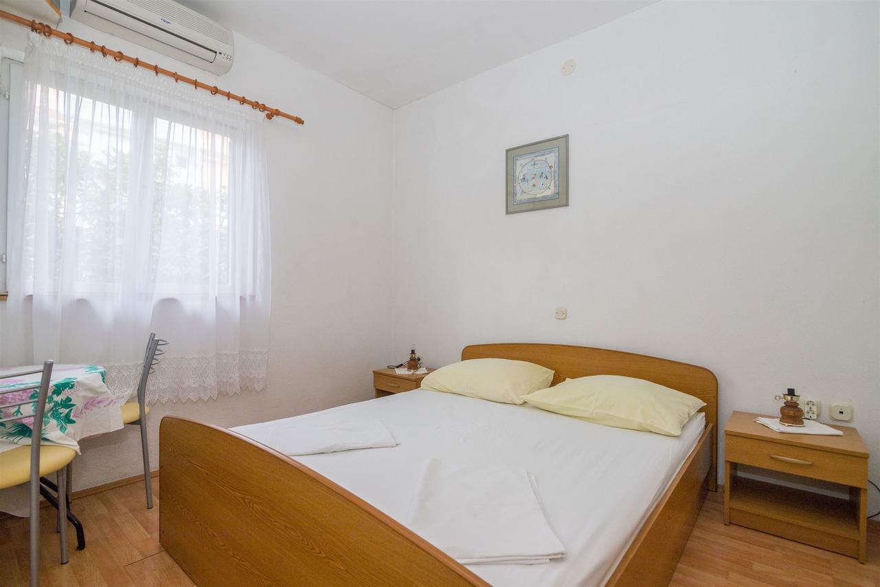 Apartments Zeljko Makarska Bagian luar foto