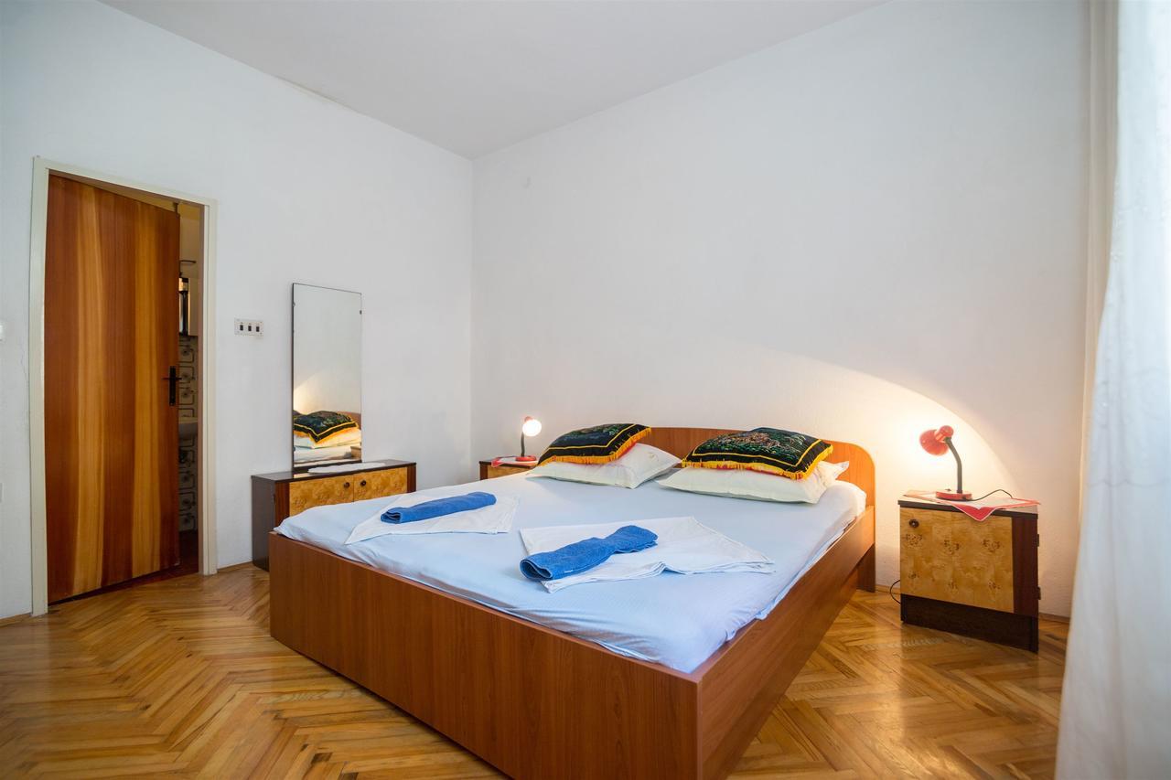 Apartments Zeljko Makarska Bagian luar foto