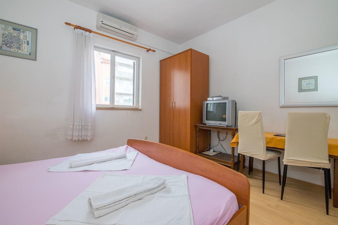 Apartments Zeljko Makarska Bagian luar foto