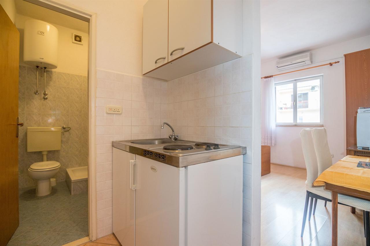 Apartments Zeljko Makarska Bagian luar foto
